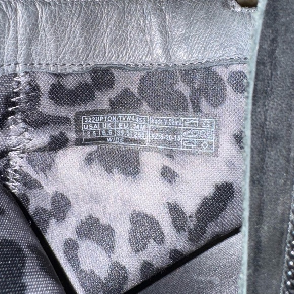 Vionic Upton Black Ankle Boot Size 8.5 Wide - Picture 7 of 7